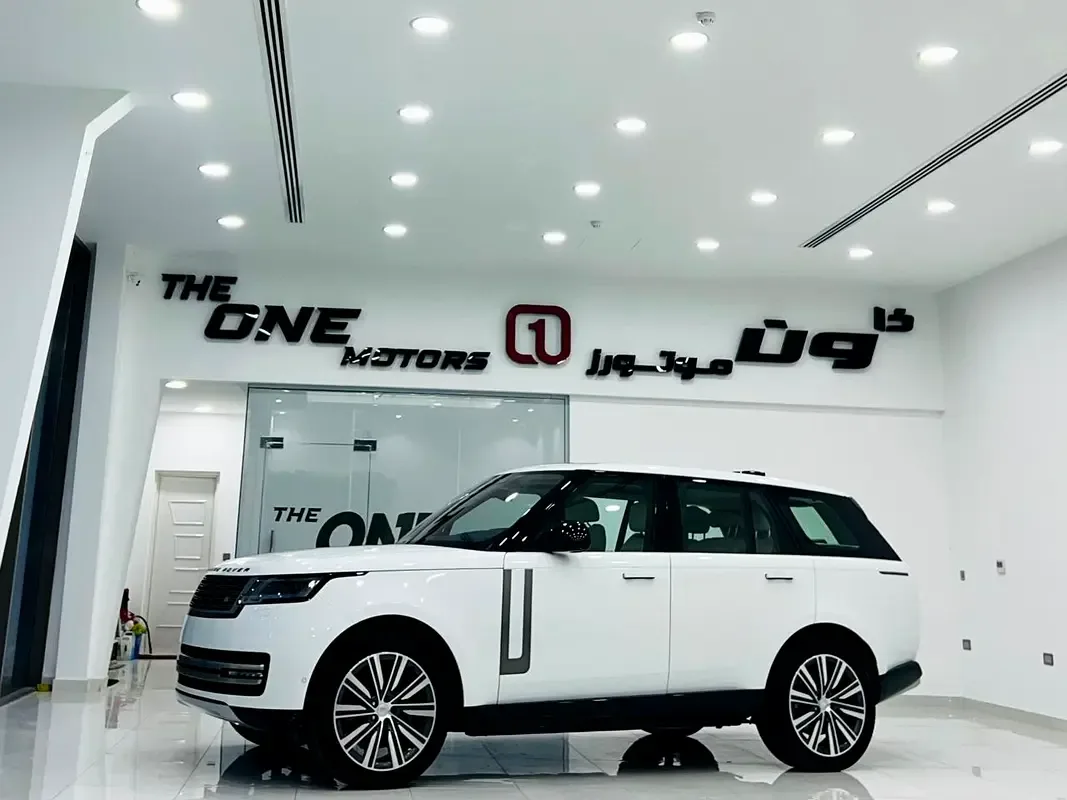 Land Rover Range Rover 4.4 AT 4WD (530 hp)