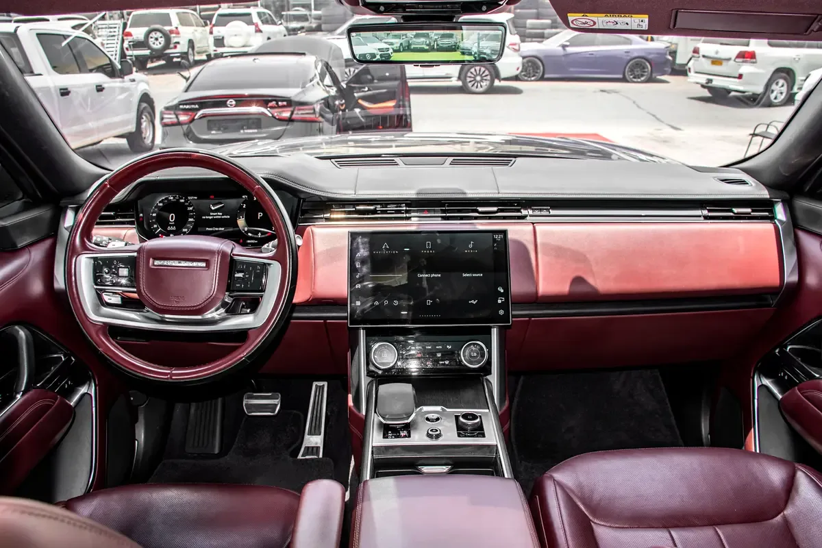 Land Rover Range Rover 4.4 AT 4WD (530 حصان) - 4