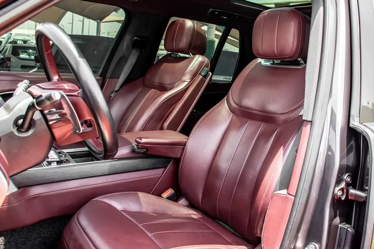 Land Rover Range Rover 4.4 AT 4WD (530 حصان) - 6