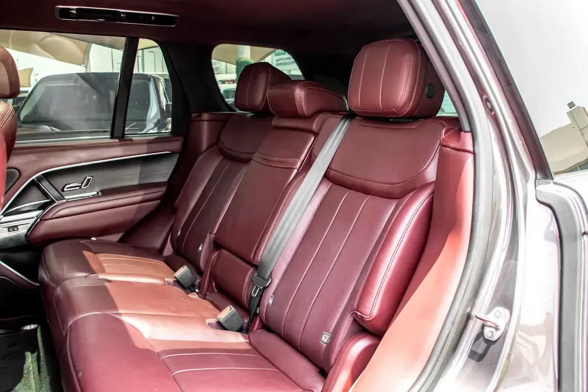 Land Rover Range Rover 4.4 AT 4WD (530 حصان) - 12