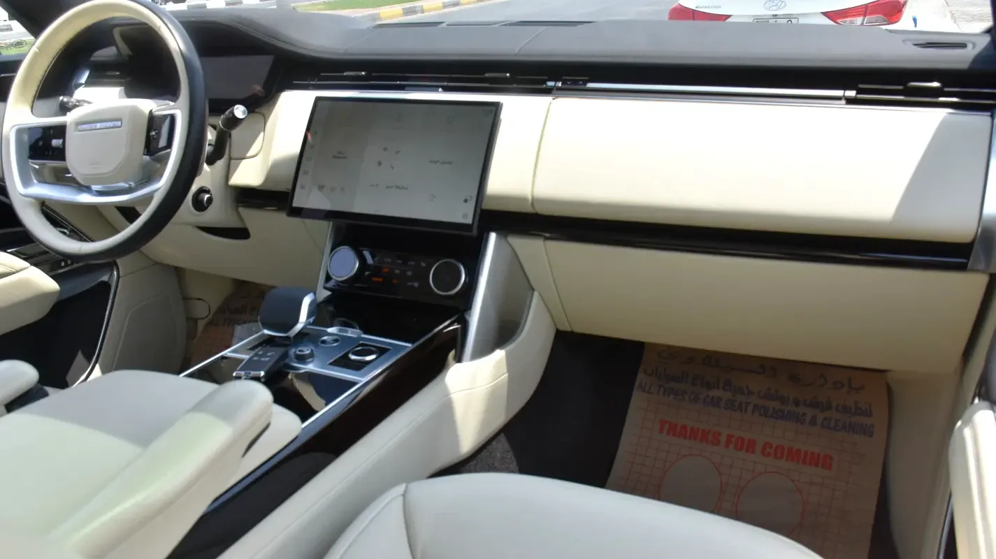 Land Rover Range Rover 4.4 AT 4WD (530 حصان) - 9