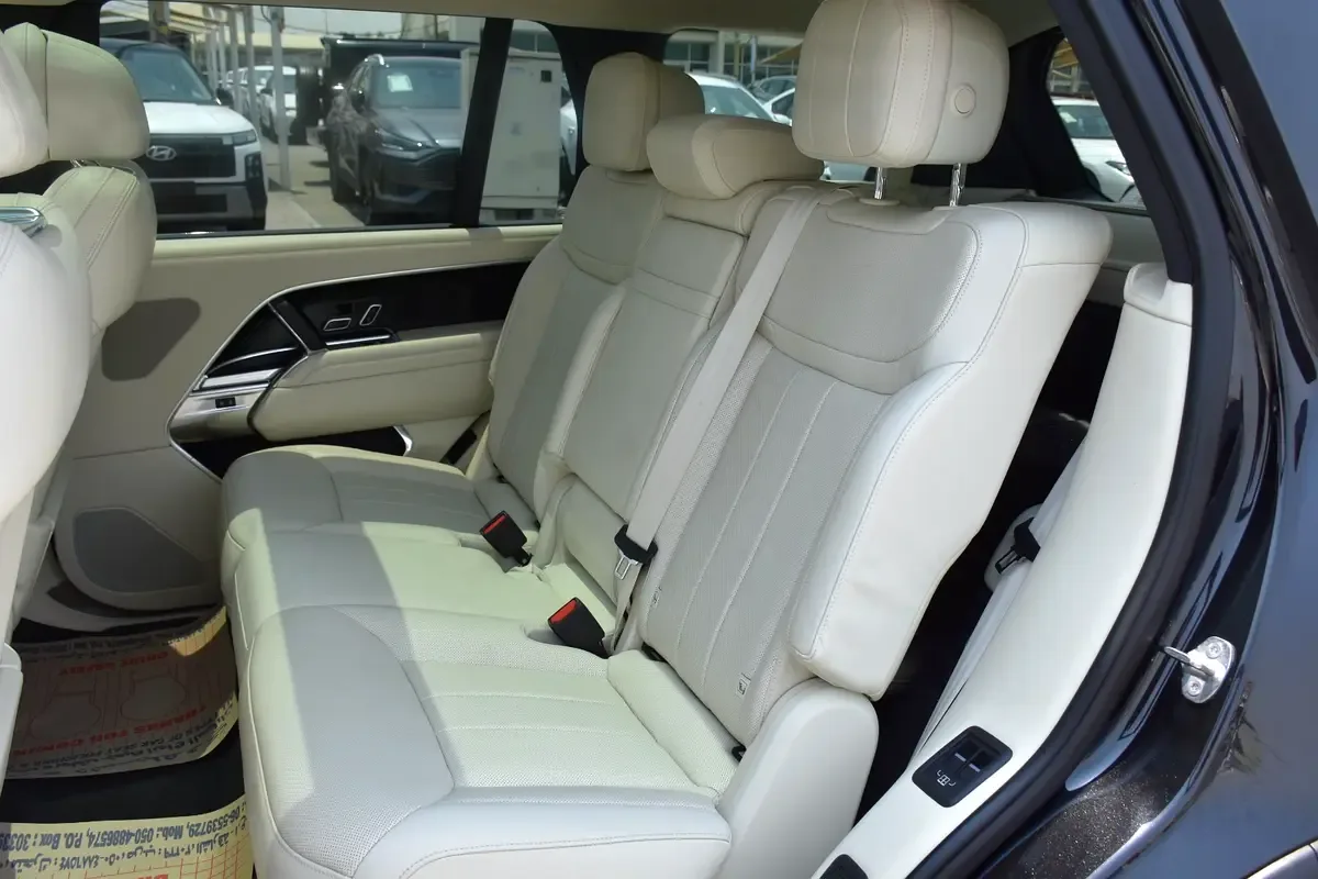 Land Rover Range Rover 4.4 AT 4WD (530 حصان) - 13