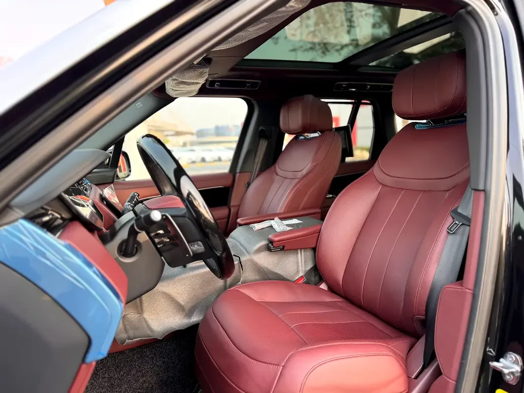 Land Rover Range Rover 4.4 AT 4WD (530 حصان) - 10