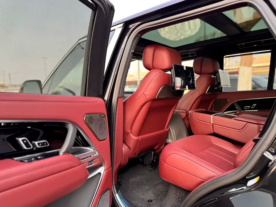 Land Rover Range Rover 4.4 AT 4WD (530 حصان) - 18