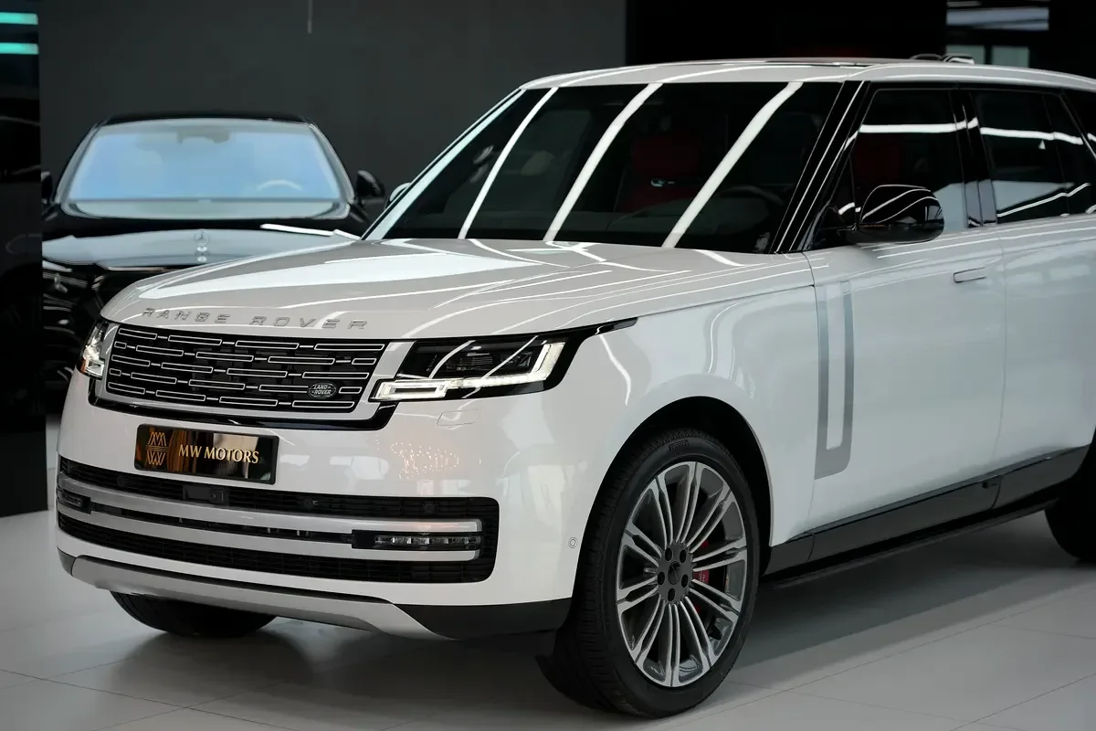 Land Rover Range Rover 4.4 AT 4WD (530 حصان) - 2