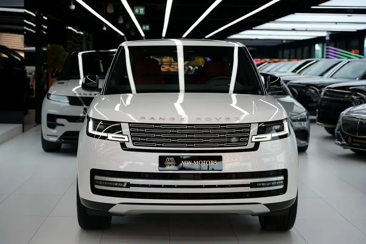 Land Rover Range Rover 4.4 AT 4WD (530 hp)