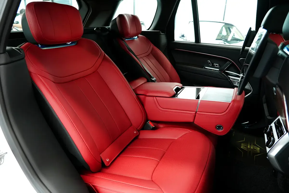 Land Rover Range Rover 4.4 AT 4WD (530 حصان) - 8