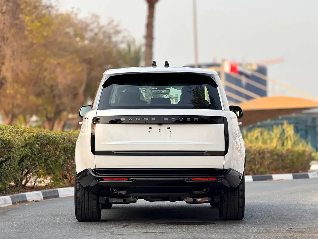 Land Rover Range Rover 4.4 AT 4WD (530 حصان) - 4