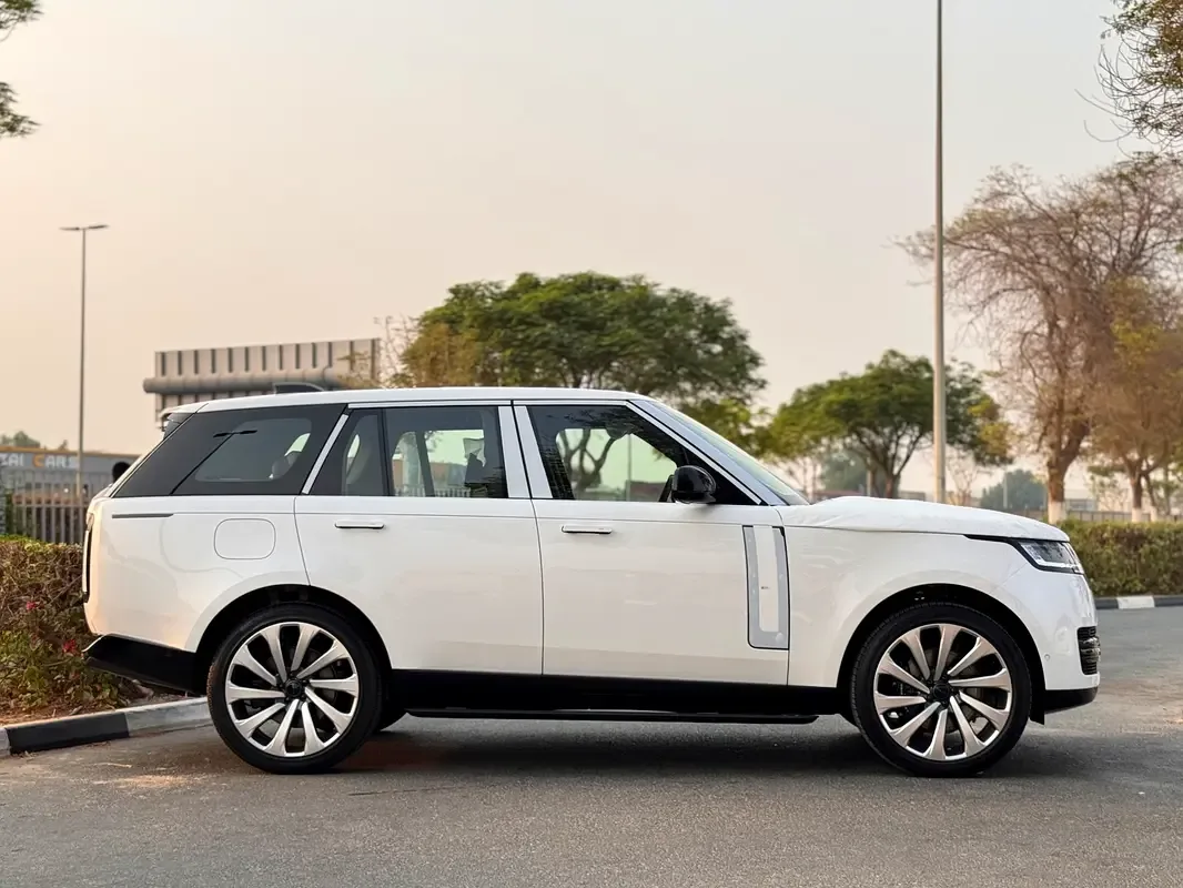 Land Rover Range Rover 4.4 AT 4WD (530 حصان) - 7