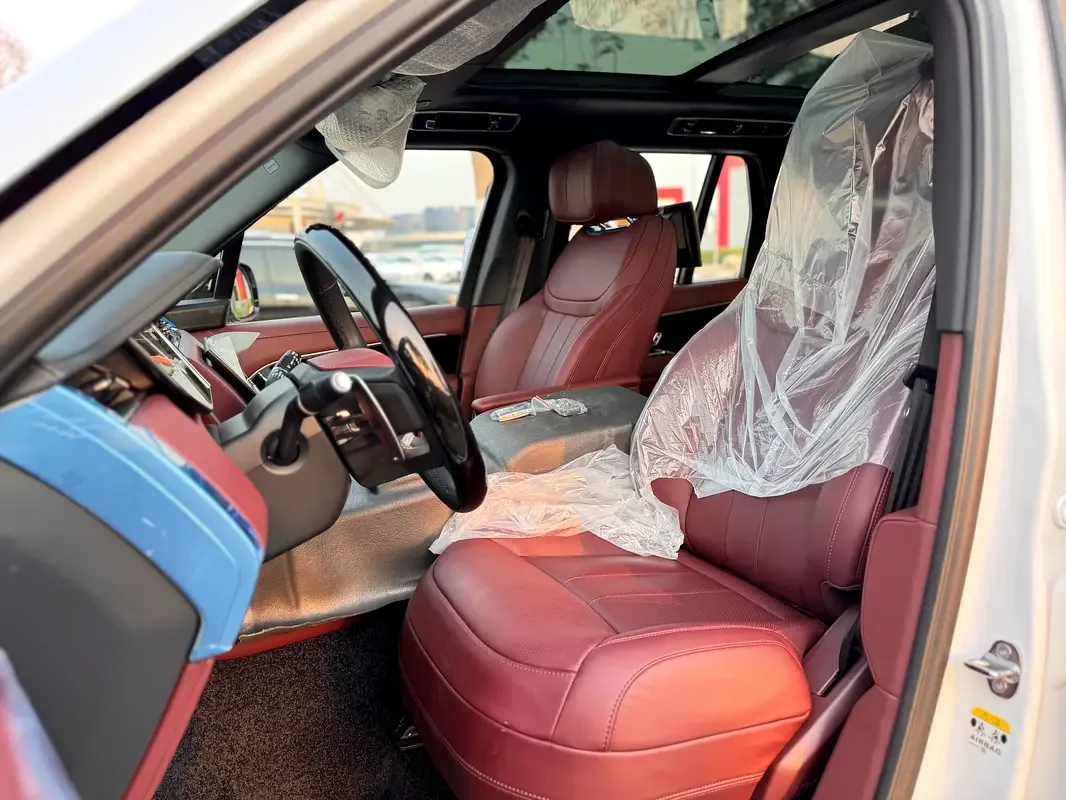 Land Rover Range Rover 4.4 AT 4WD (530 حصان) - 10