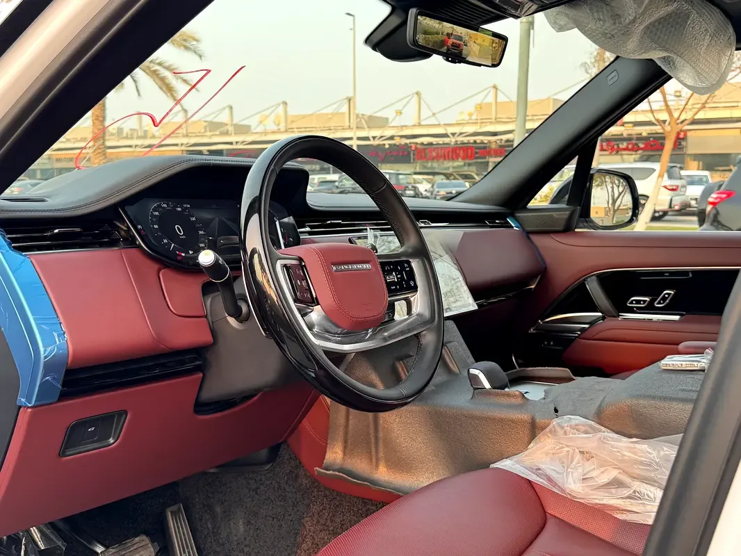 Land Rover Range Rover 4.4 AT 4WD (530 حصان) - 9