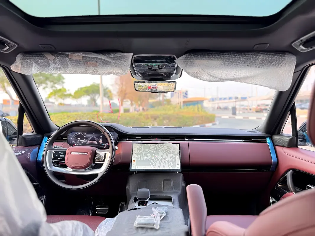 Land Rover Range Rover 4.4 AT 4WD (530 حصان) - 12