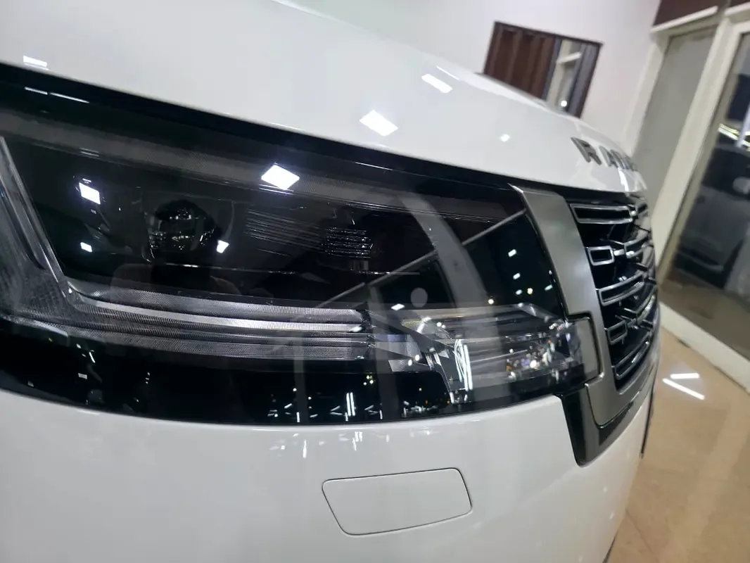 Land Rover Range Rover 4.4 AT 4WD (530 حصان) - 5