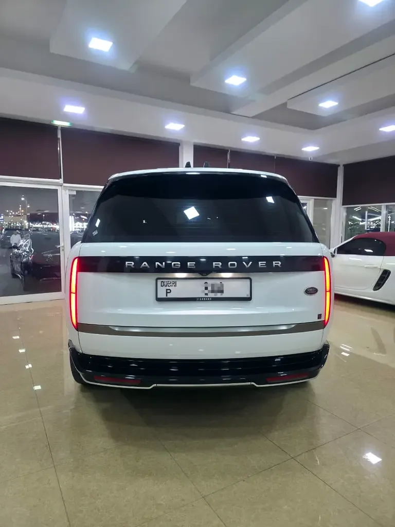 Land Rover Range Rover 4.4 AT 4WD (530 حصان) - 9
