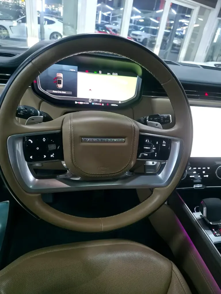 Land Rover Range Rover 4.4 AT 4WD (530 حصان) - 14