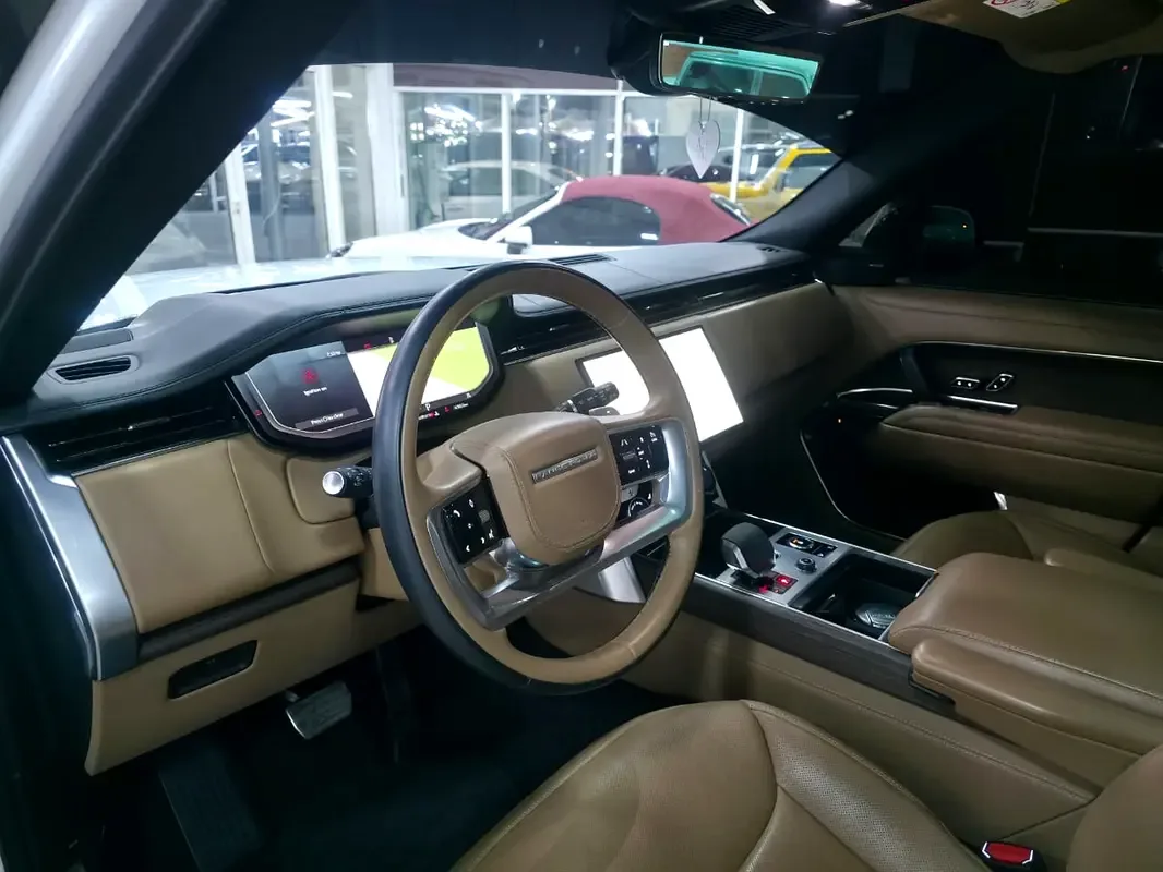Land Rover Range Rover 4.4 AT 4WD (530 حصان) - 20