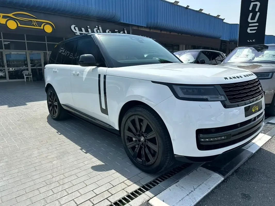 Land Rover Range Rover 4.4 AT 4WD (530 حصان) - 4