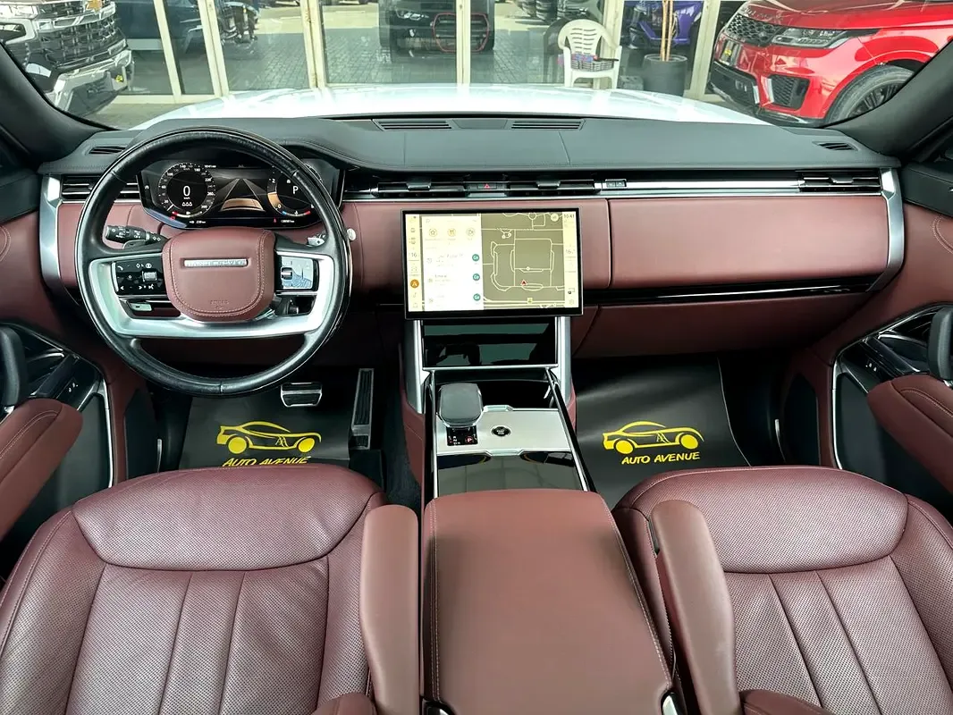 Land Rover Range Rover 4.4 AT 4WD (530 حصان) - 12