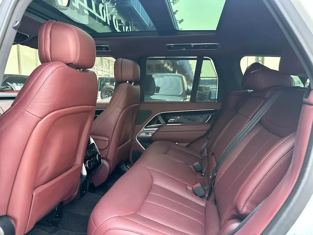 Land Rover Range Rover 4.4 AT 4WD (530 حصان) - 10