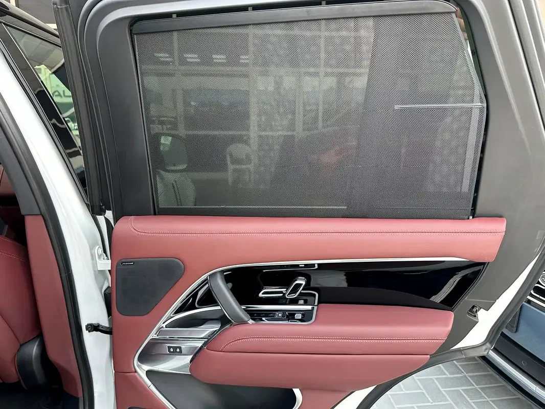 Land Rover Range Rover 4.4 AT 4WD (530 حصان) - 16