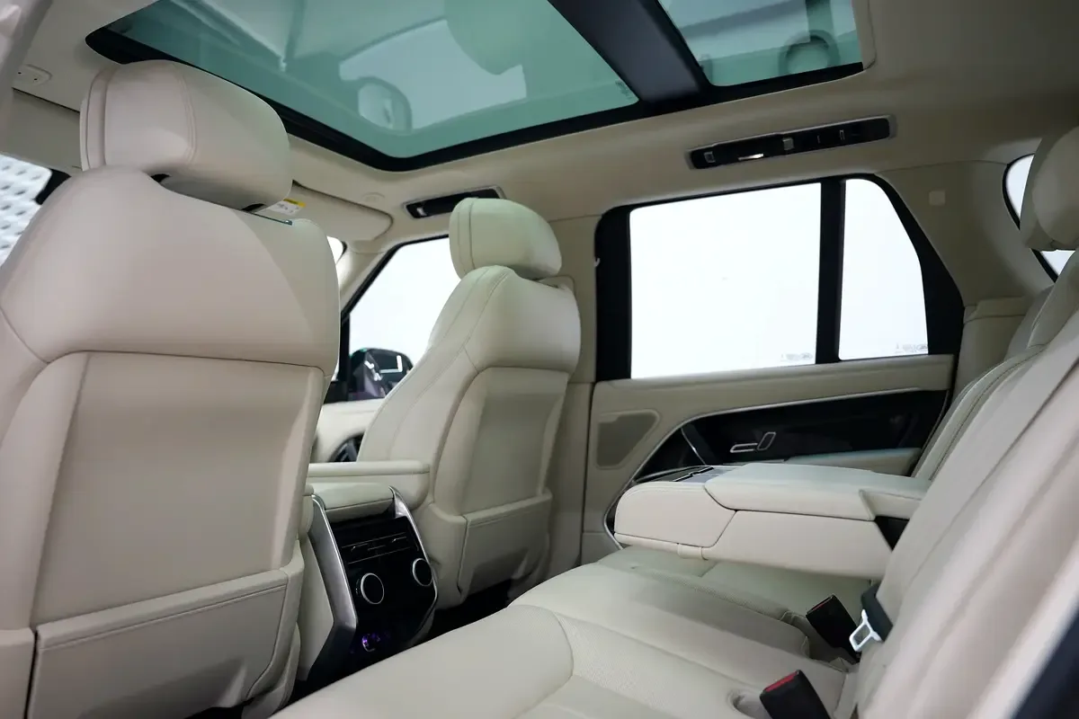 Land Rover Range Rover 4.4 AT 4WD (530 hp) - 10