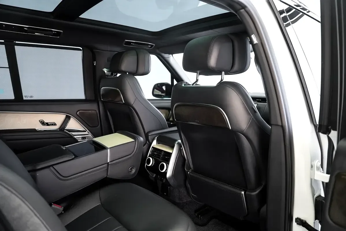 Land Rover Range Rover 4.4 AT 4WD (530 hp) - 12