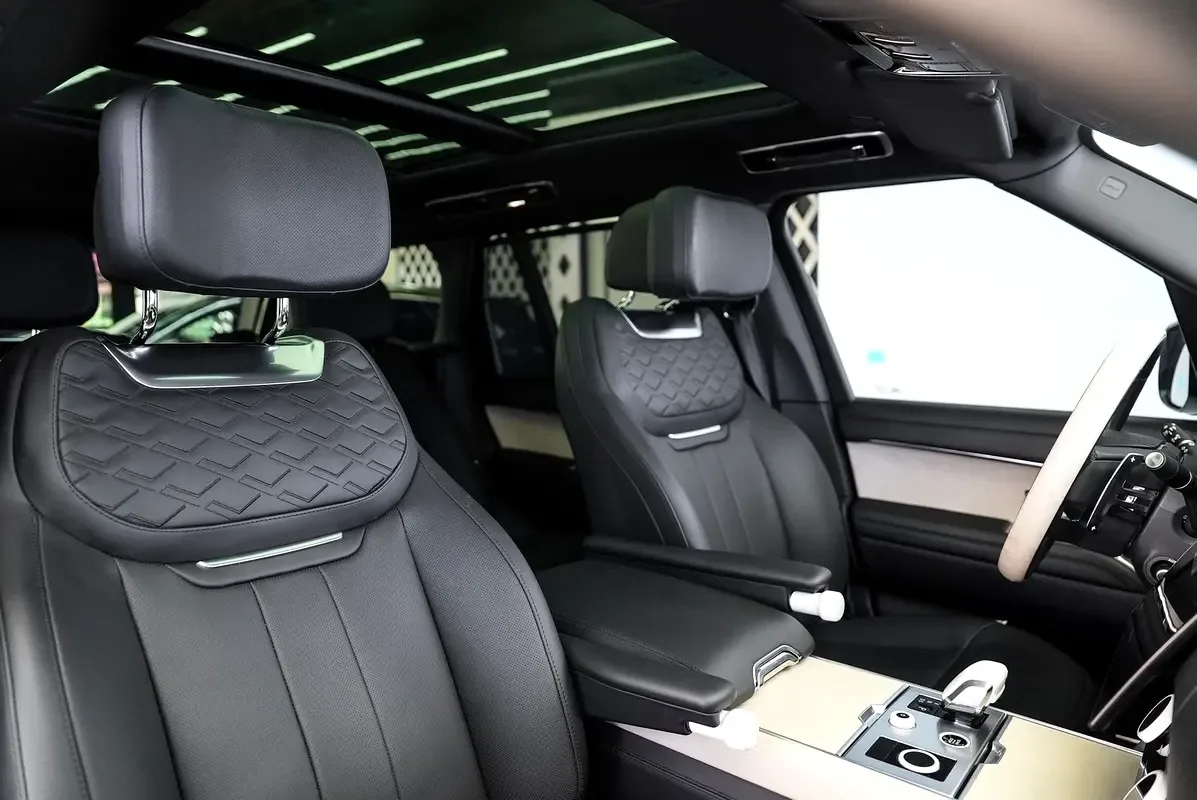 Land Rover Range Rover 4.4 AT 4WD (530 hp) - 16