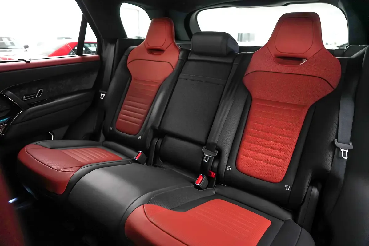 Land Rover Range Rover 4.4 AT 4WD (530 حصان) - 14