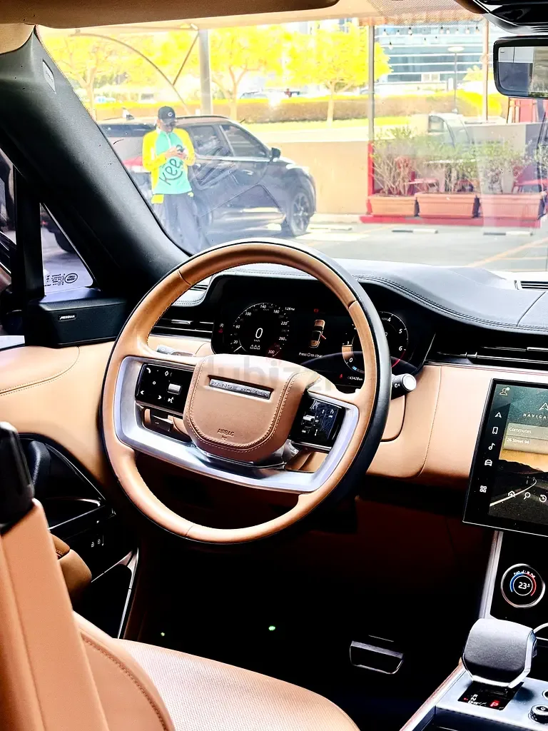 Land Rover Range Rover 4.4 AT 4WD (530 حصان) - 11
