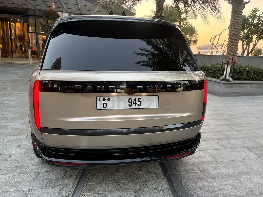 Land Rover Range Rover 4.4 AT 4WD (530 حصان) - 4