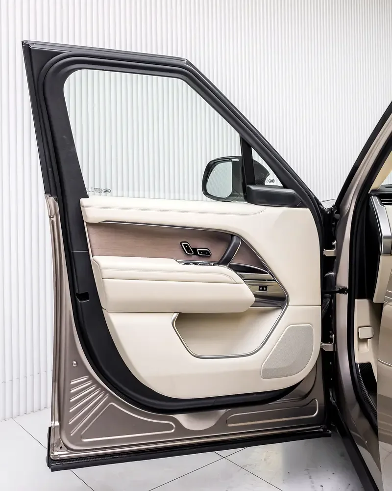 Land Rover Range Rover 4.4 AT 4WD (530 hp) - 9