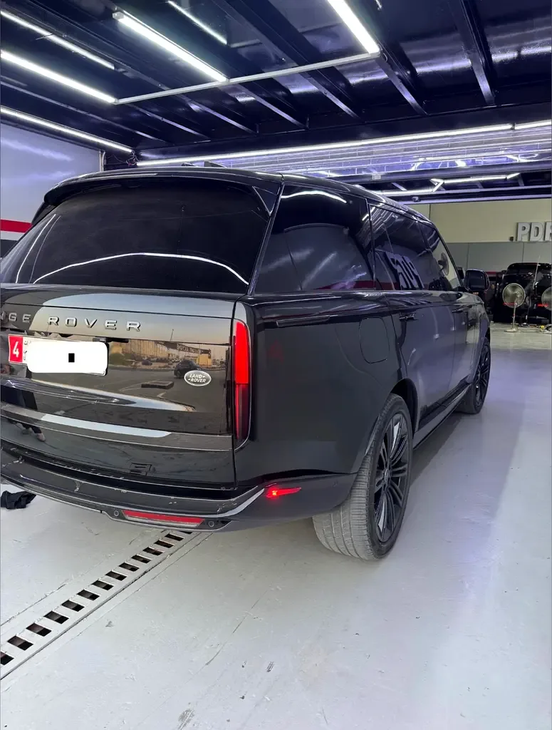 Land Rover Range Rover 4.4 AT 4WD (530 hp) - 18