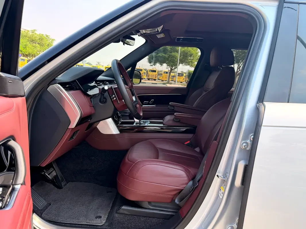 Land Rover Range Rover 4.4 AT 4WD (530 hp) - 10