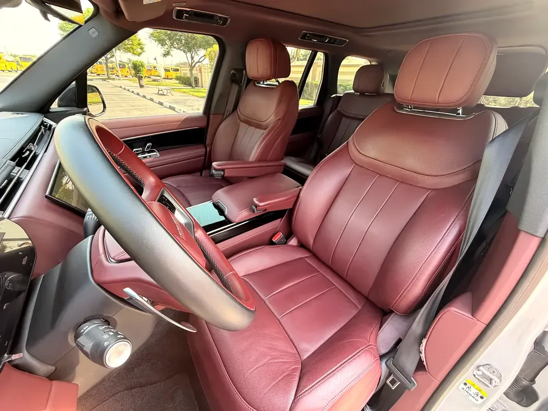 Land Rover Range Rover 4.4 AT 4WD (530 hp) - 13