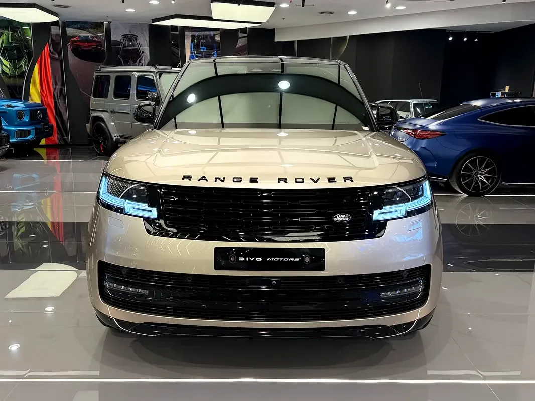 Land Rover Range Rover 4.4 AT 4WD (530 hp)