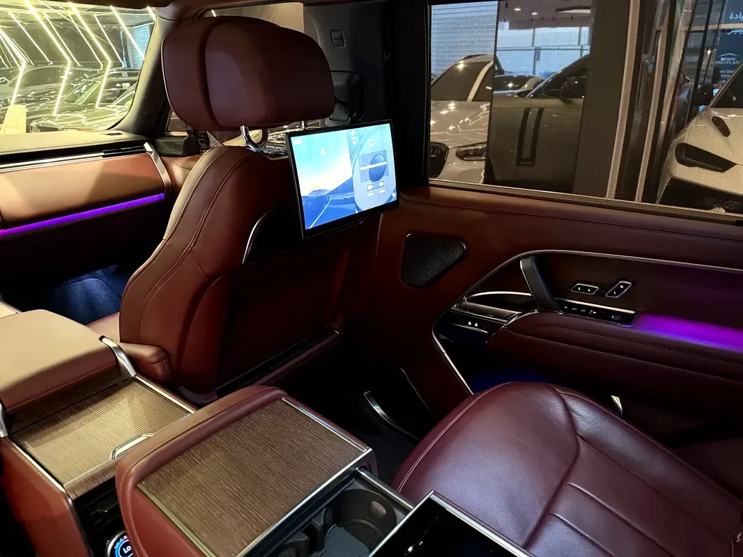 Land Rover Range Rover 4.4 AT 4WD (530 hp) - 11