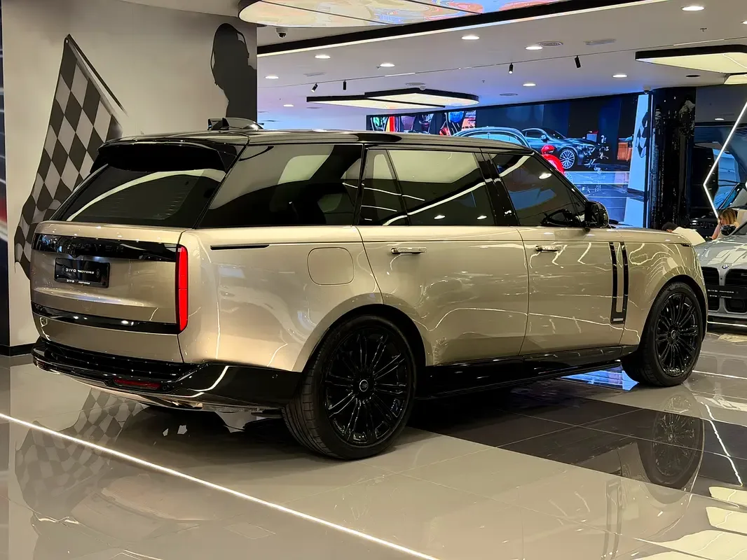 Land Rover Range Rover 4.4 AT 4WD (530 hp) - 19