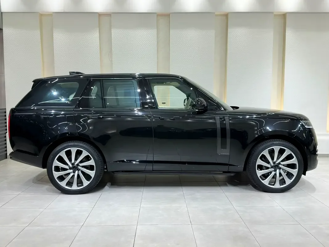 Land Rover Range Rover 4.4 AT 4WD (530 hp) - 9
