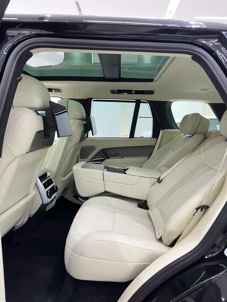 Land Rover Range Rover 4.4 AT 4WD (530 hp) - 17