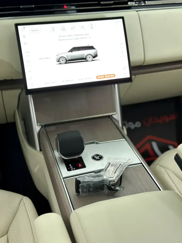 Land Rover Range Rover 4.4 AT 4WD (530 hp) - 15