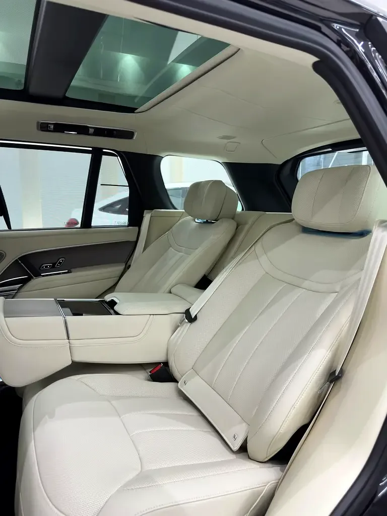 Land Rover Range Rover 4.4 AT 4WD (530 hp) - 18