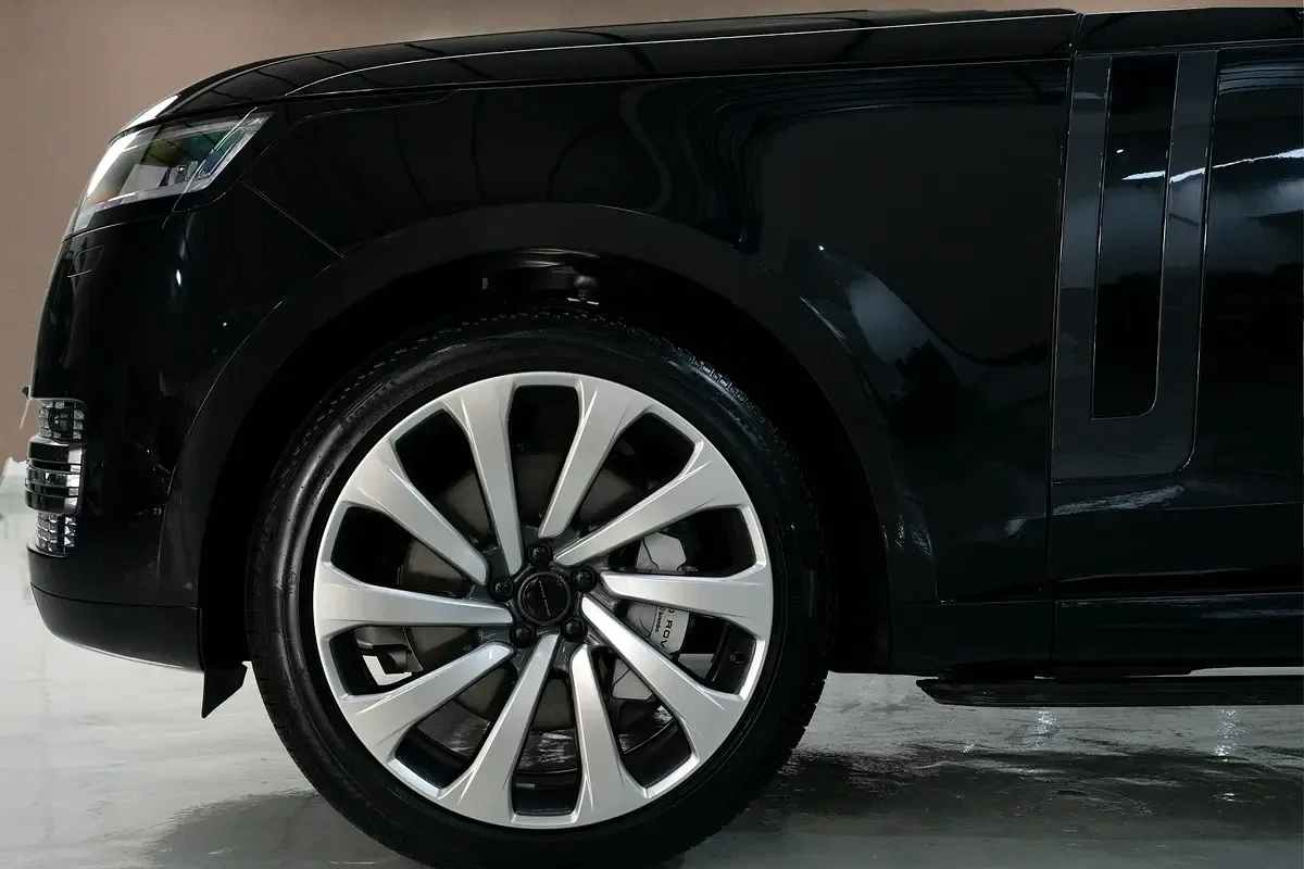 Land Rover Range Rover 4.4 AT 4WD (530 حصان) - 11