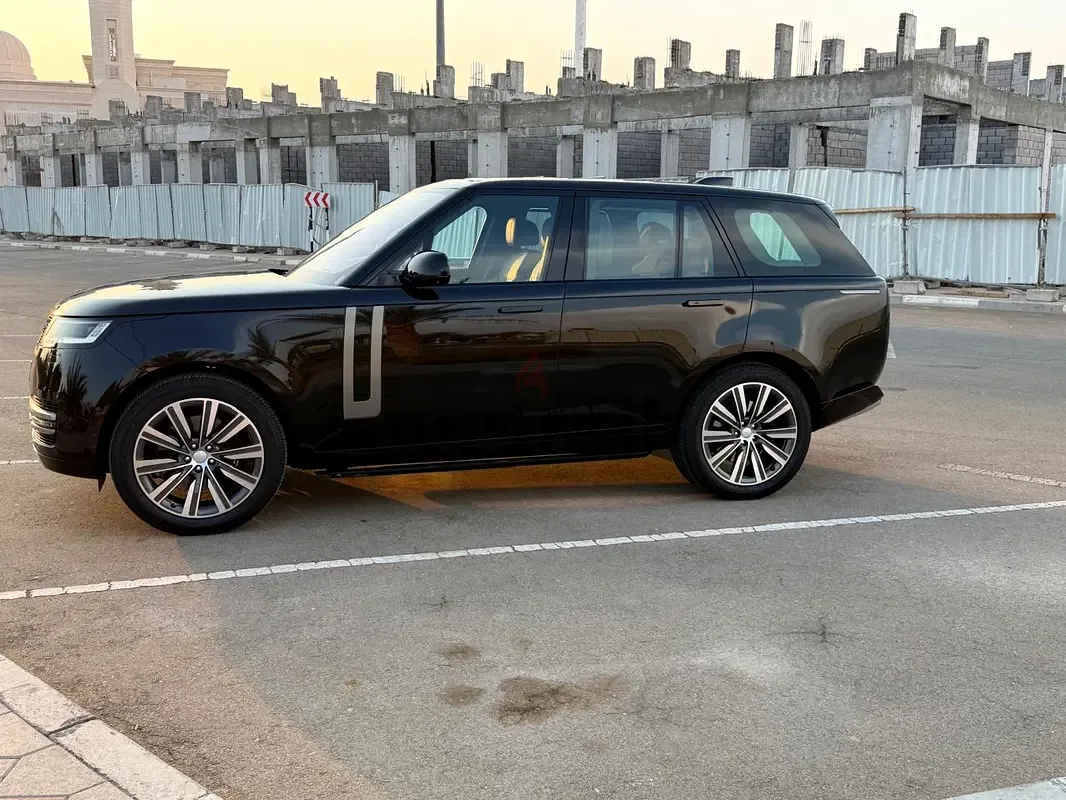 Land Rover Range Rover 4.4 AT 4WD (530 حصان) - 7