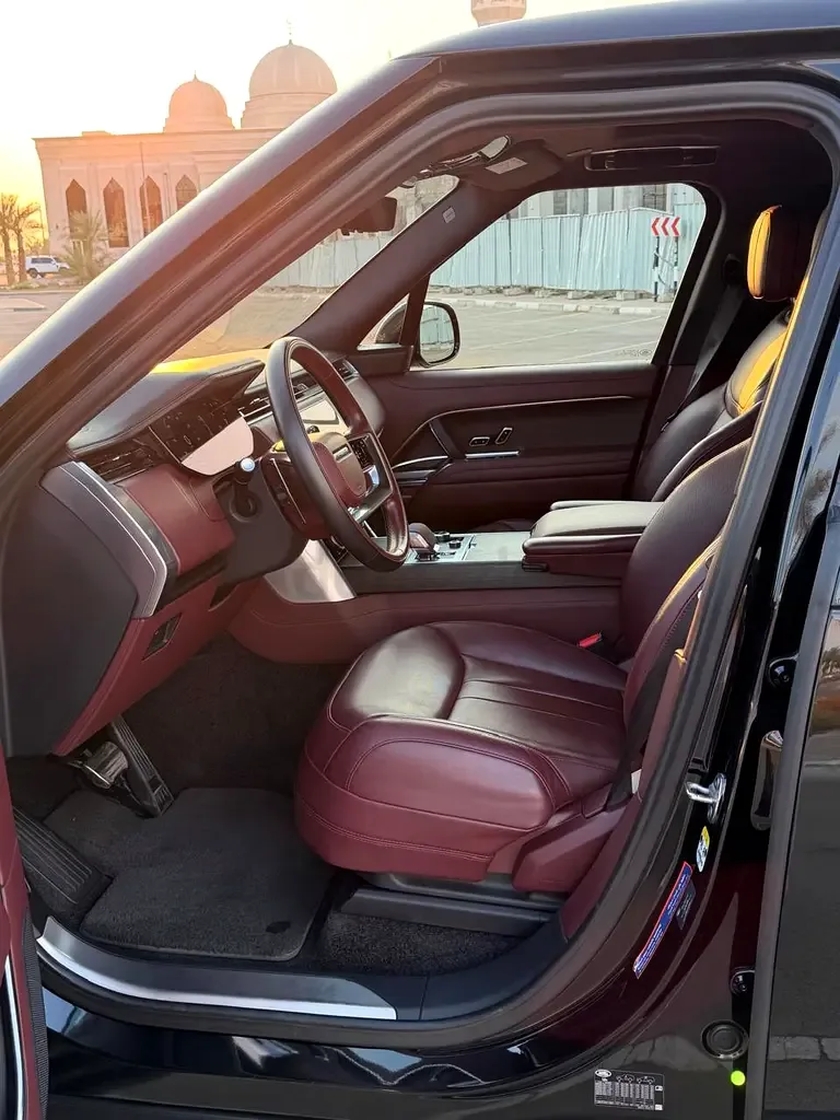 Land Rover Range Rover 4.4 AT 4WD (530 حصان) - 9