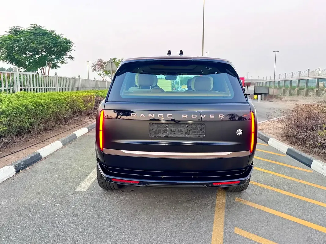 Land Rover Range Rover 4.4 AT 4WD (615 hp) - 5