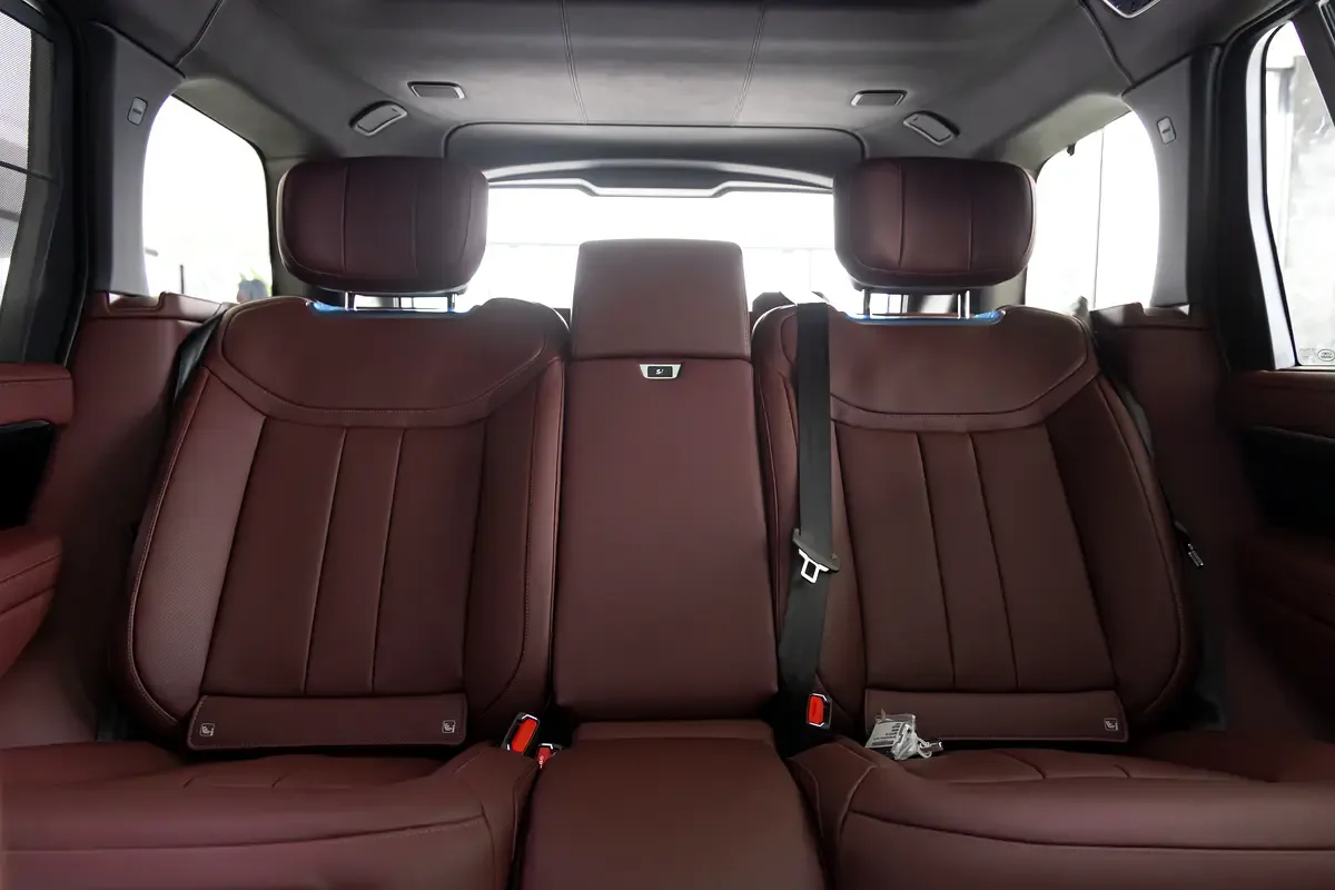 Land Rover Range Rover 4.4 AT AWD (530 hp) - 17