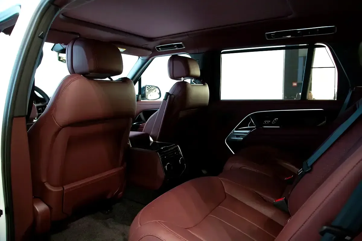 Land Rover Range Rover 4.4 AT AWD (530 hp) - 4