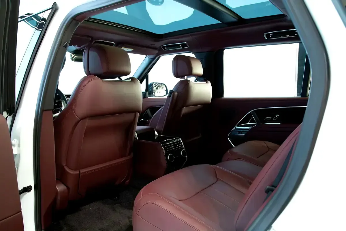Land Rover Range Rover 4.4 AT AWD (530 hp) - 13