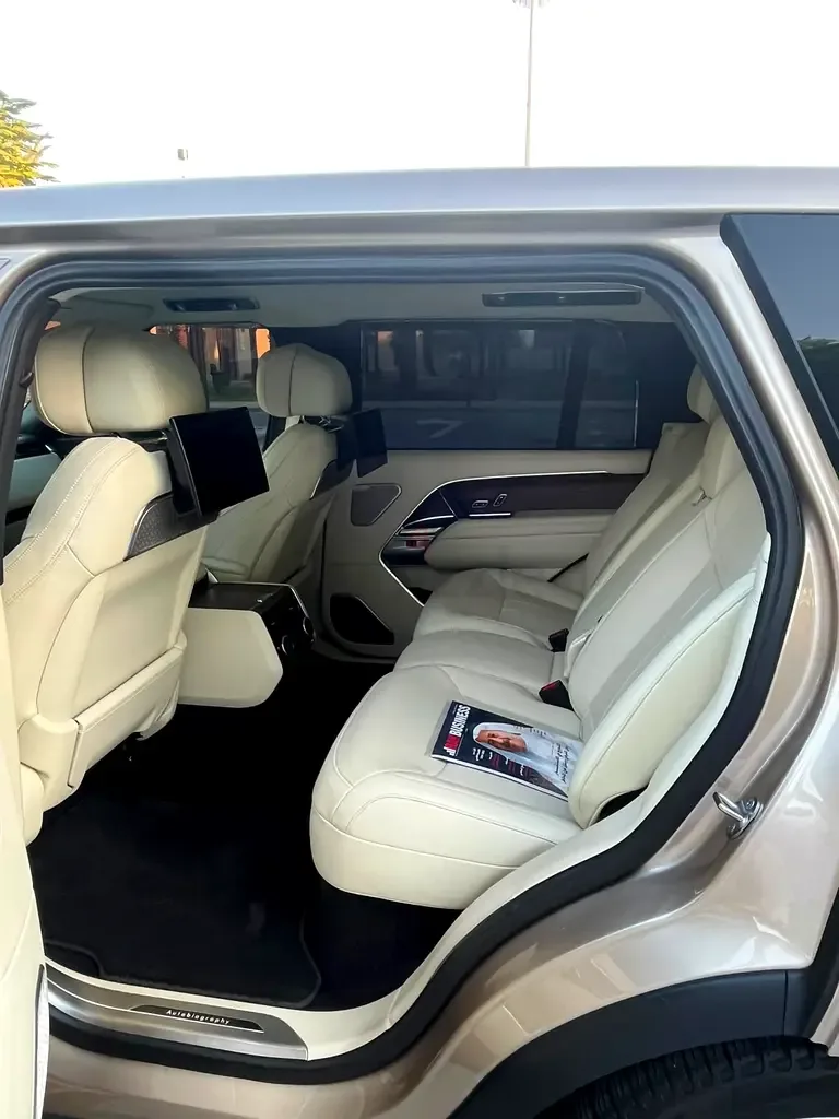 Land Rover Range Rover 4.4 AT AWD (530 حصان) - 10
