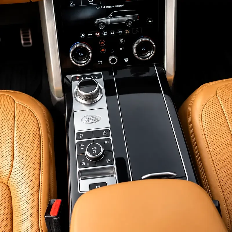 Land Rover Range Rover 5.0 AT AWD (525 حصان) - 12